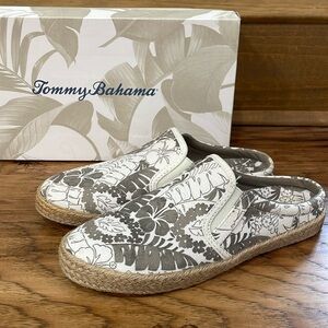 Tommy Bahama Women’s Marcie TB Natural Leaves casual slip on shoes size 6